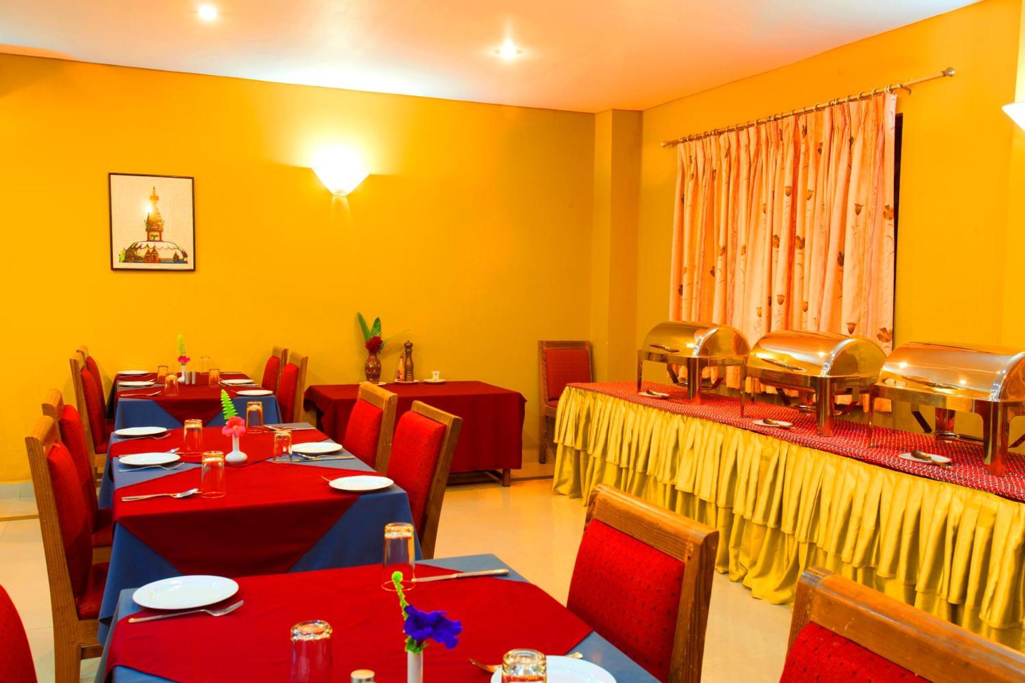 Royal Astoria Hotel Kathmandu Bagian luar foto