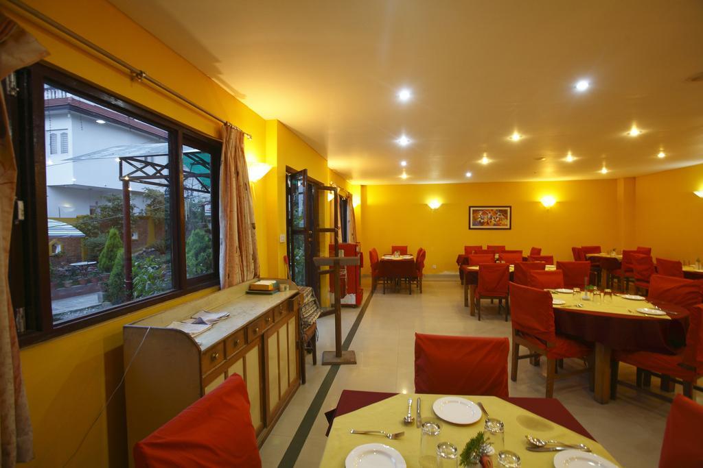 Royal Astoria Hotel Kathmandu Bagian luar foto